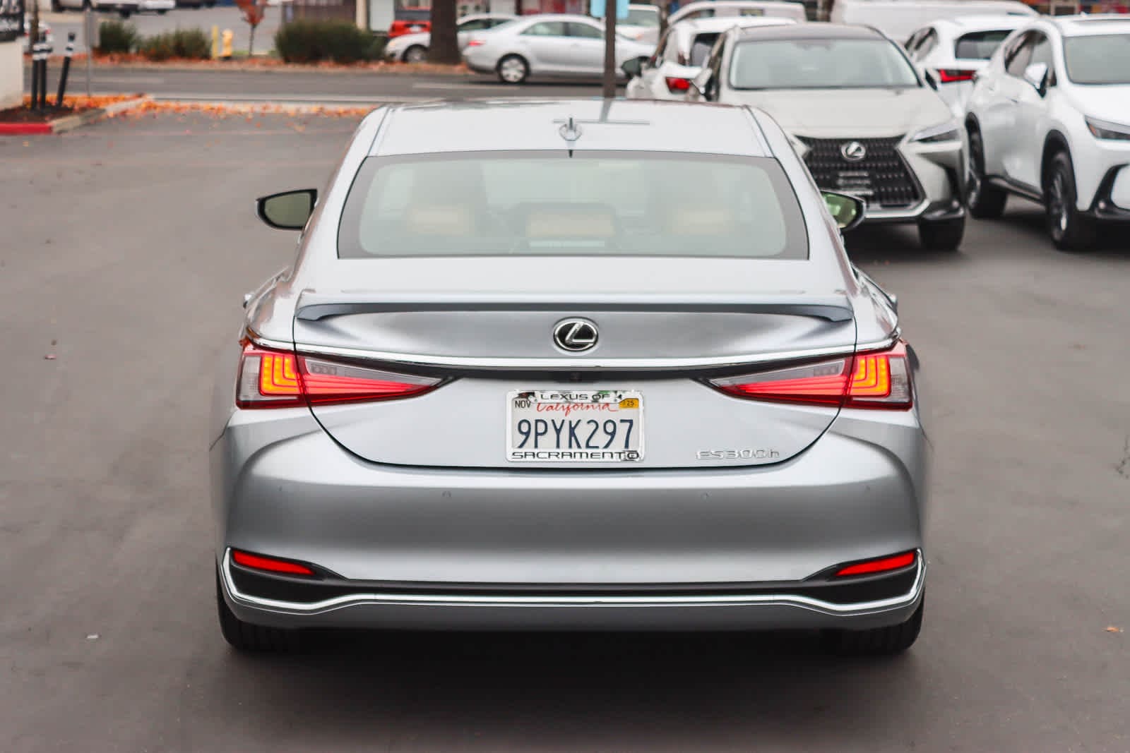 Thumbnail: 2025 Lexus ES - 3