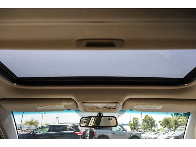 2010 Toyota Camry XLE 15