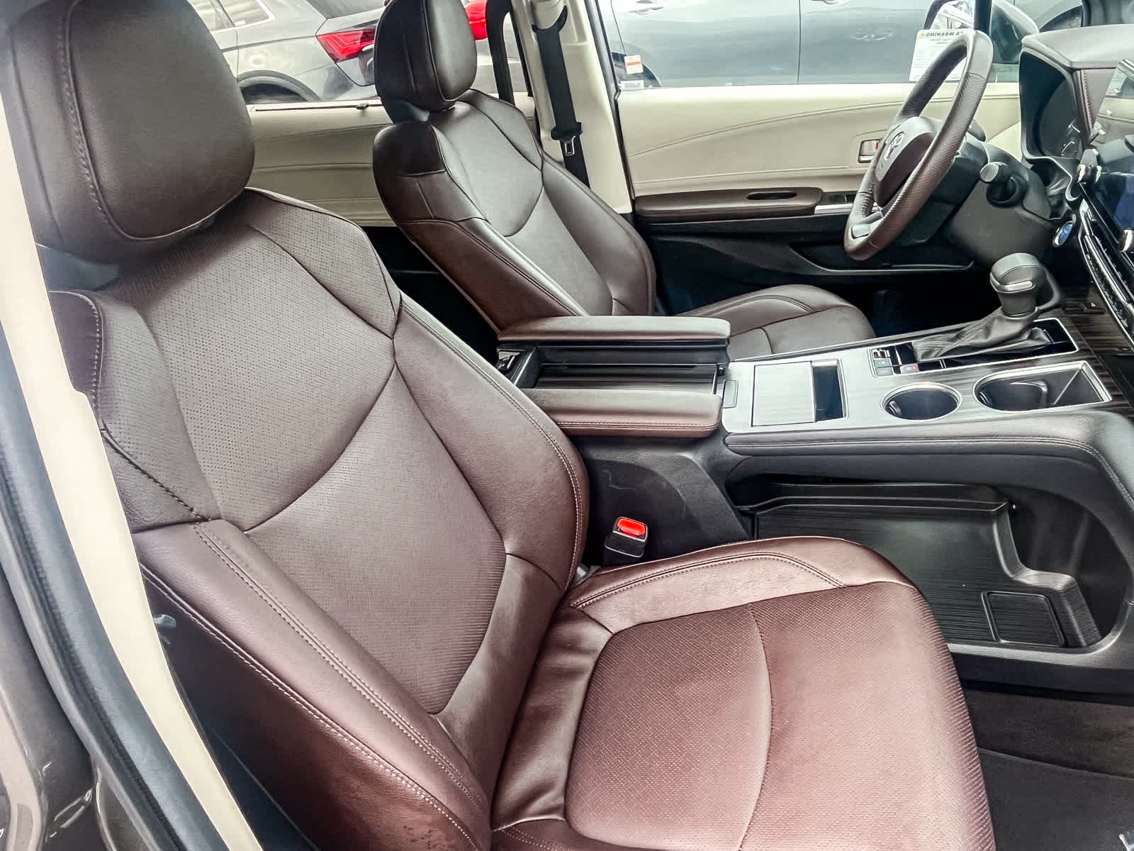 Thumbnail: 2024 Toyota Sienna - 15