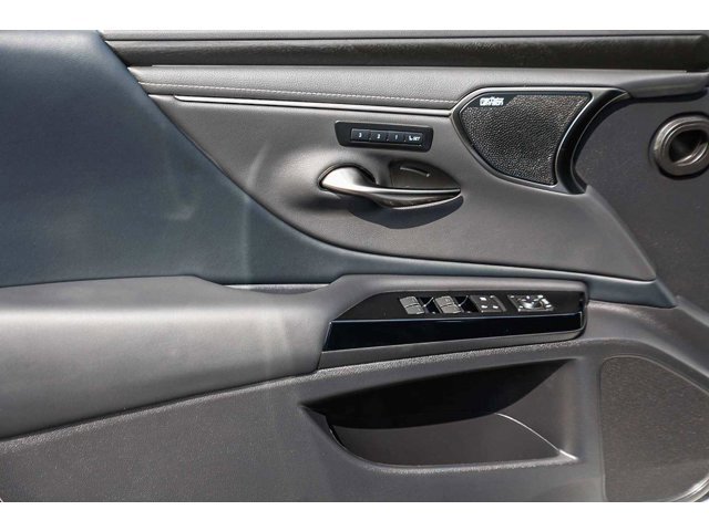 Thumbnail: 2025 Lexus ES - 24