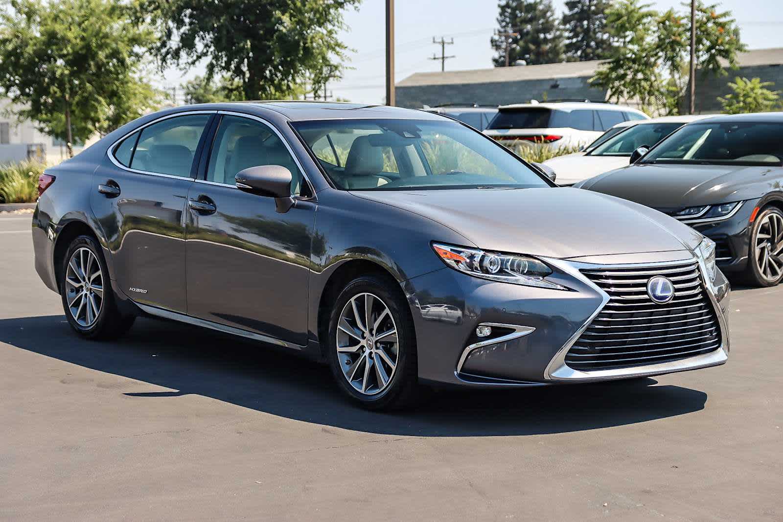 Thumbnail: 2017 Lexus ES - 9