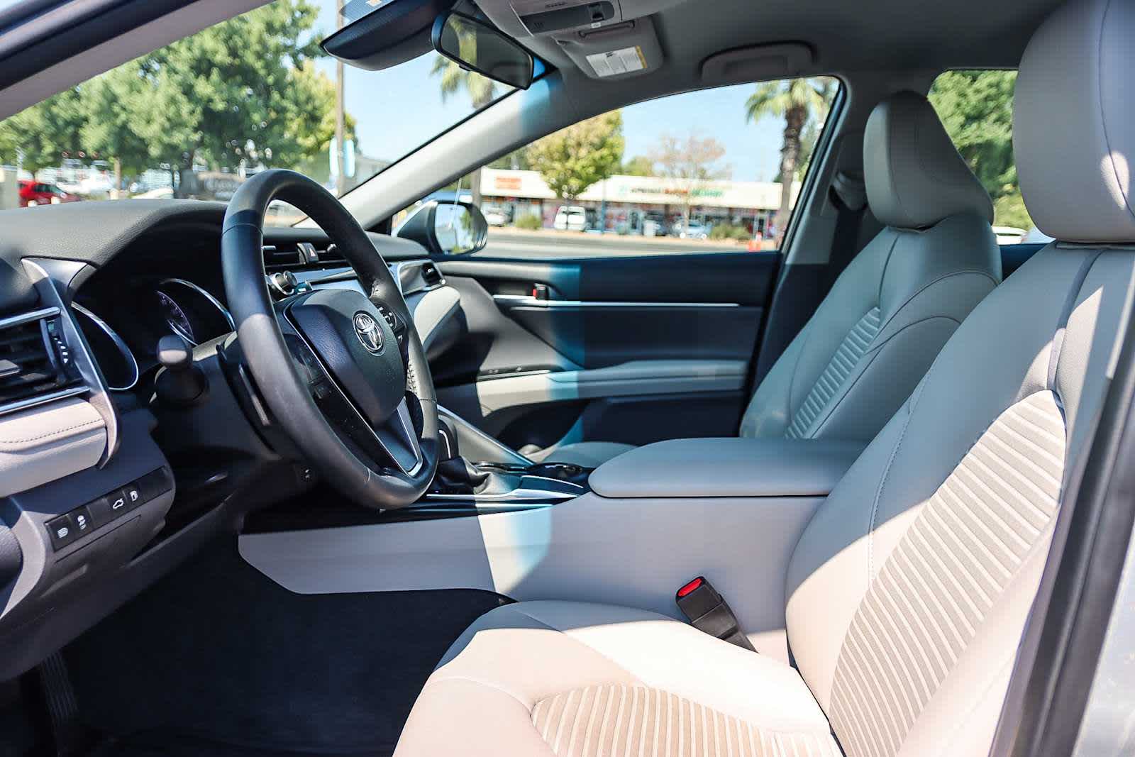 Thumbnail: 2018 Toyota Camry - 23