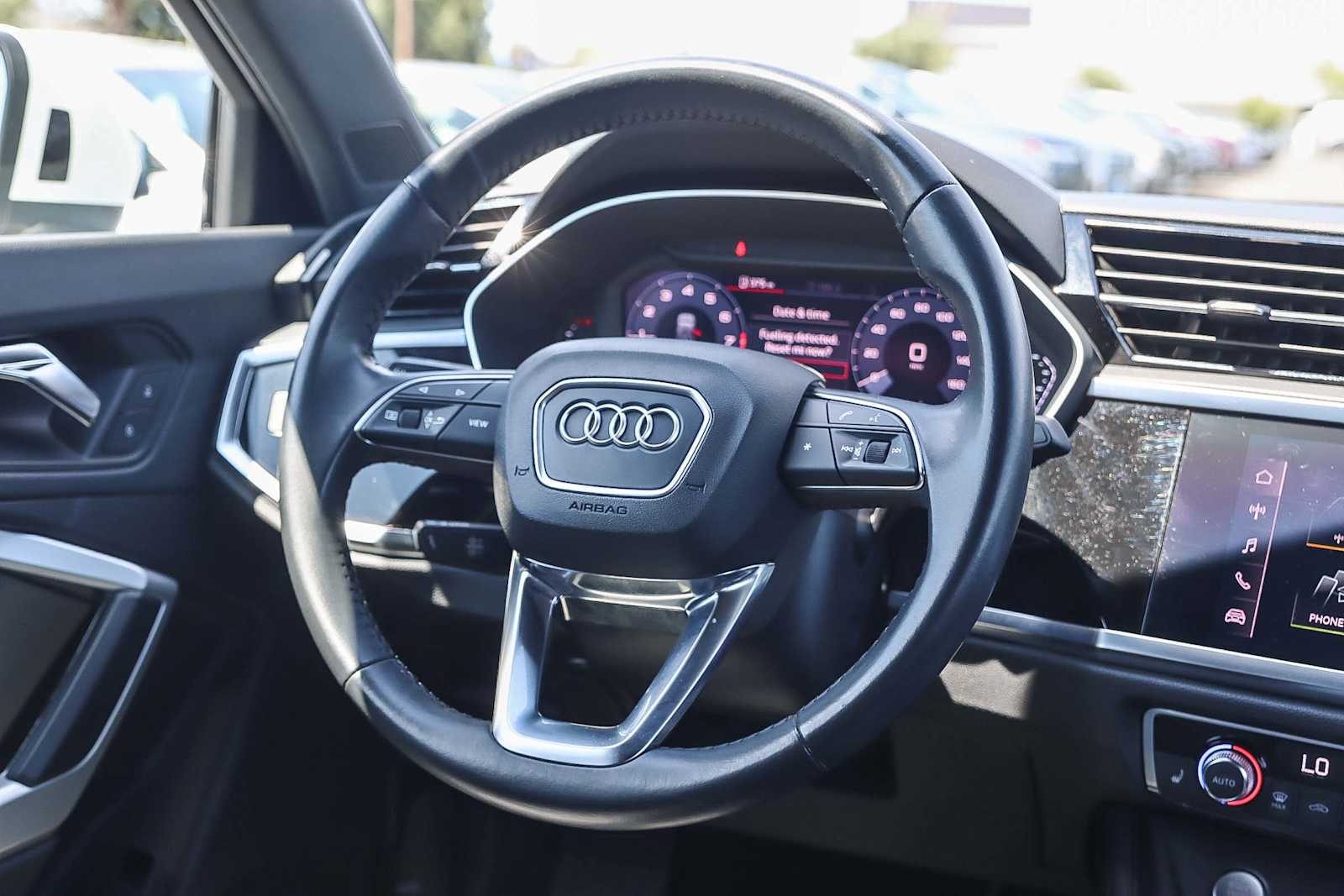 Thumbnail: 2020 Audi Q3 - 15