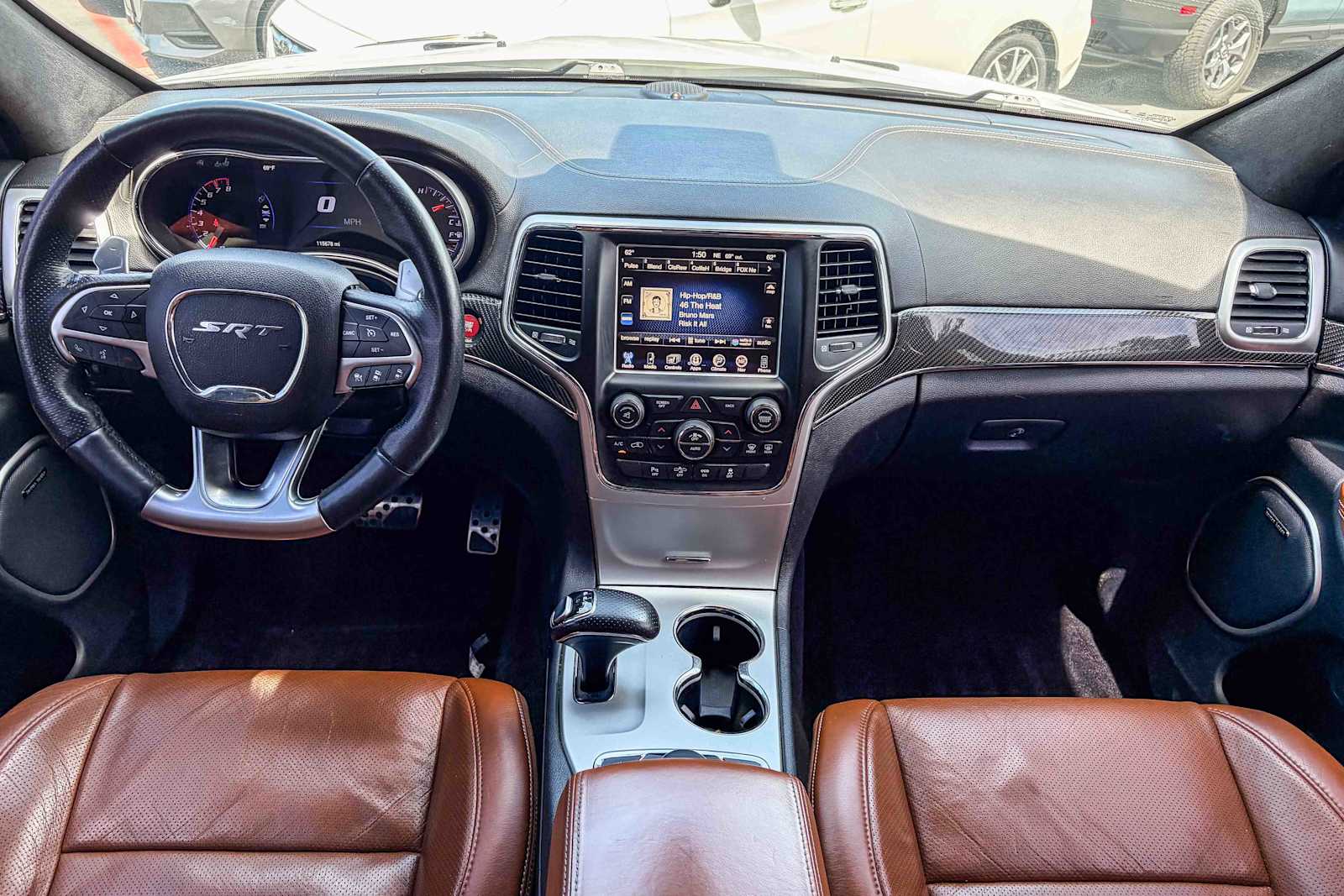 Thumbnail: 2015 Jeep Grand Cherokee - 11