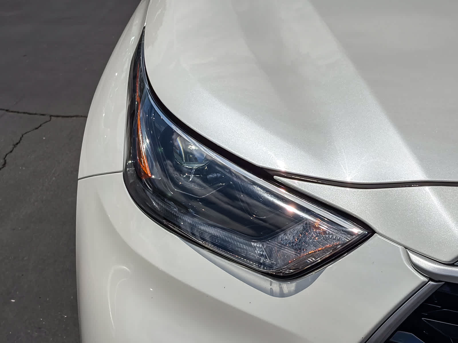 2021 Toyota Highlander XLE photo 6