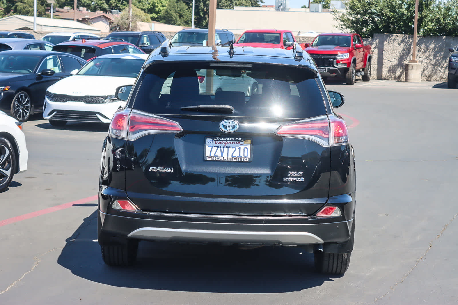 Thumbnail: 2017 Toyota RAV4 - 3