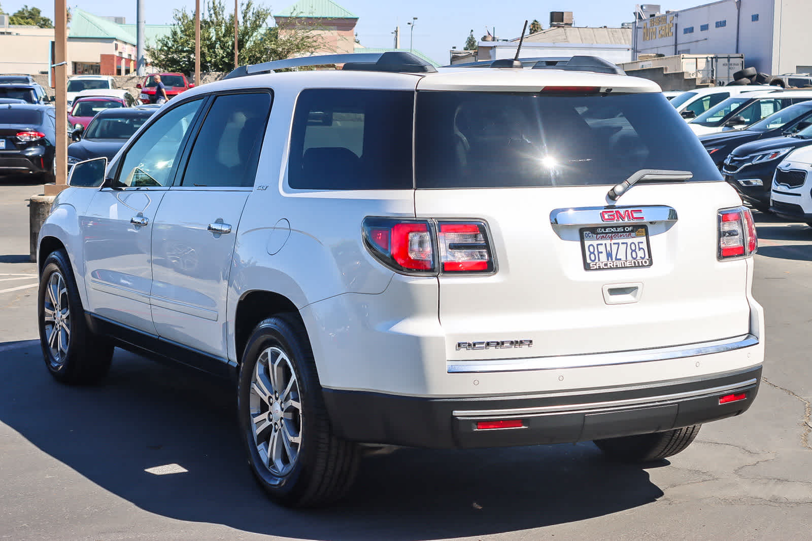 2016 Gmc Acadia SLT photo 2