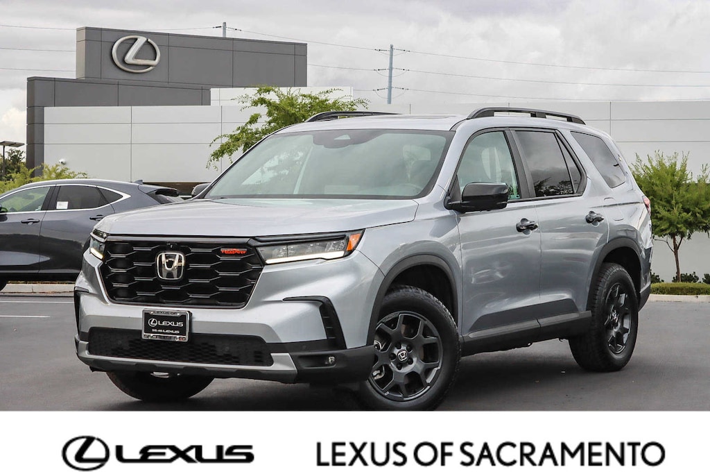 Used 2023 Honda Pilot TrailSport SUV