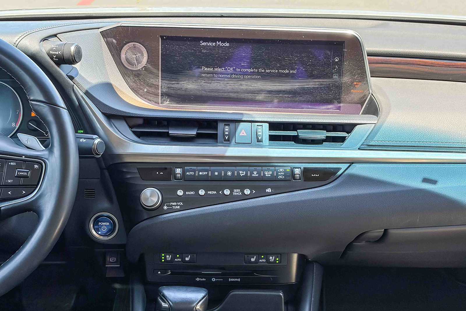 Thumbnail: 2021 Lexus ES - 12