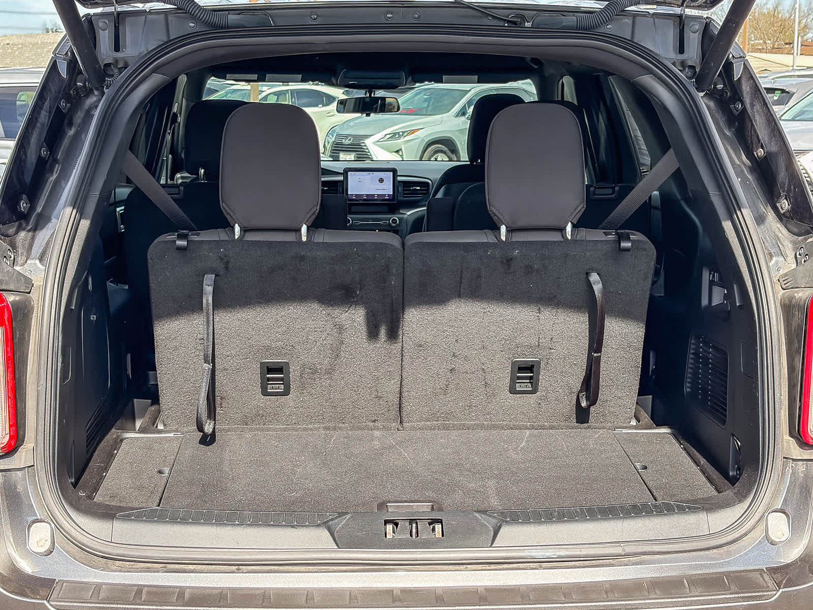 Thumbnail: 2020 Ford Explorer - 25