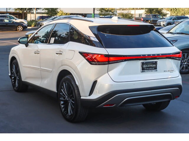 2026 Lexus RX 450h Premium AWD photo 2