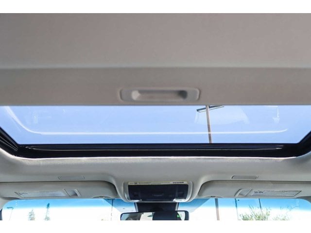 Thumbnail: 2025 Lexus ES - 16