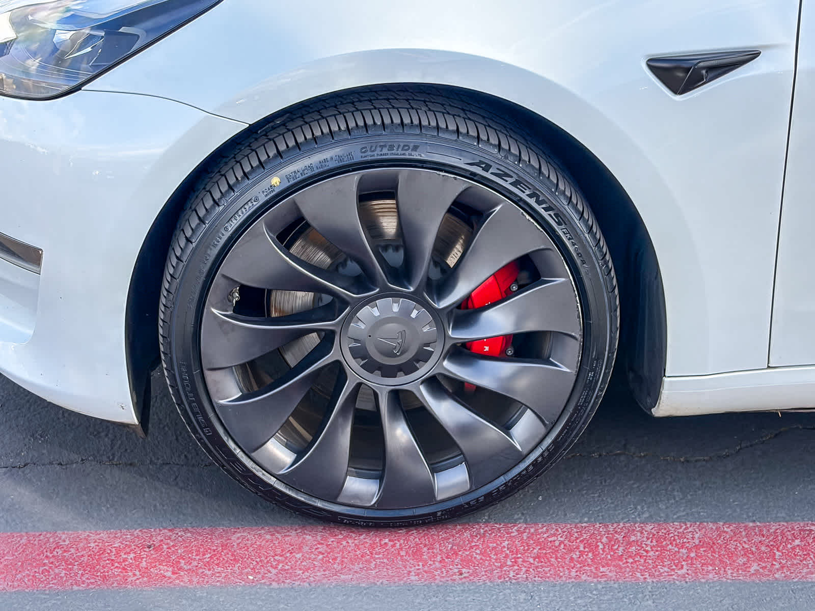 Thumbnail: 2023 Tesla Model 3 - 9