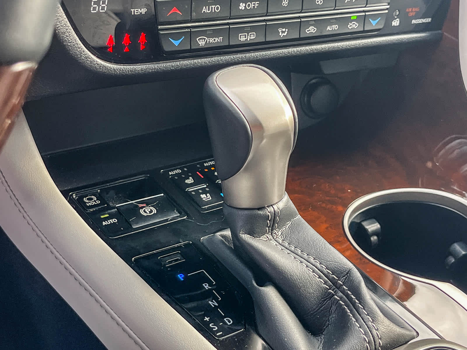 Thumbnail: 2017 Lexus RX - 18