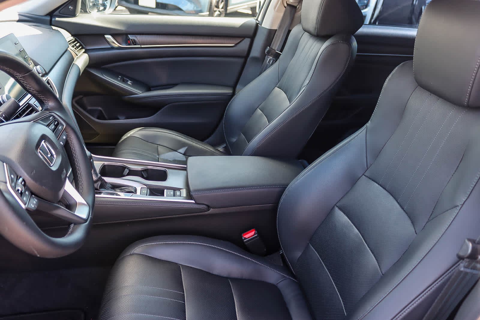 Thumbnail: 2018 Honda Accord - 17