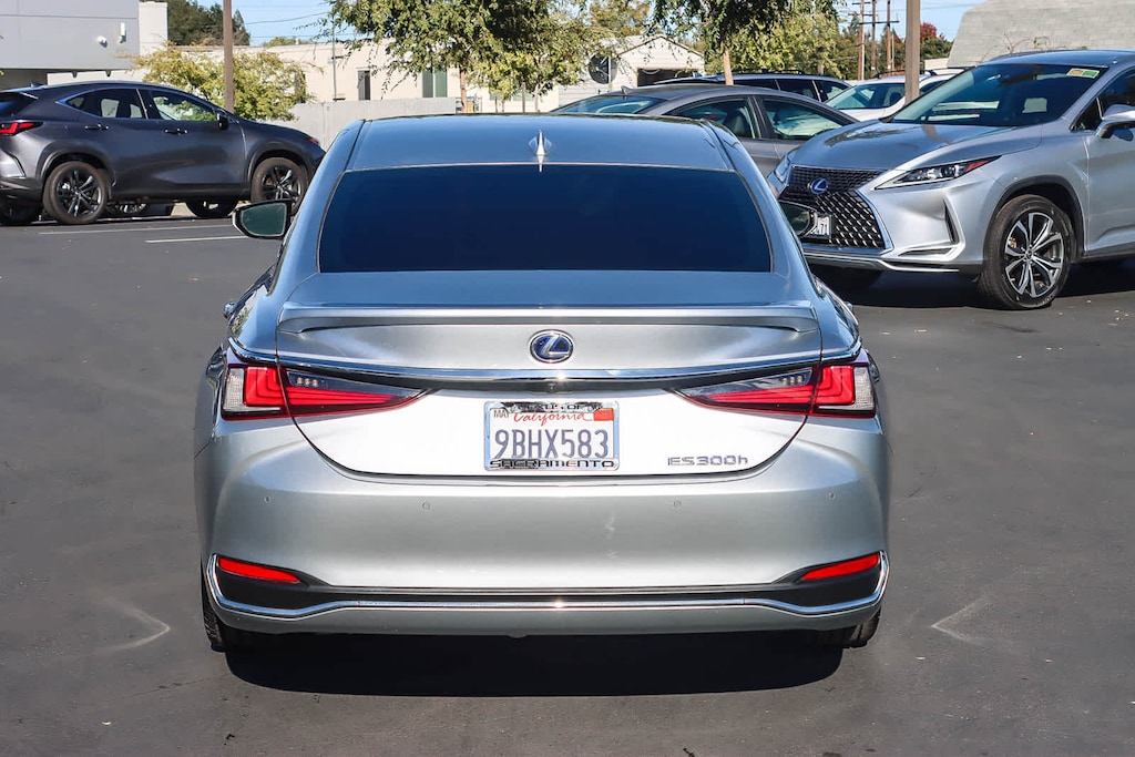 Certified 2022 Lexus ES 300h Sedan