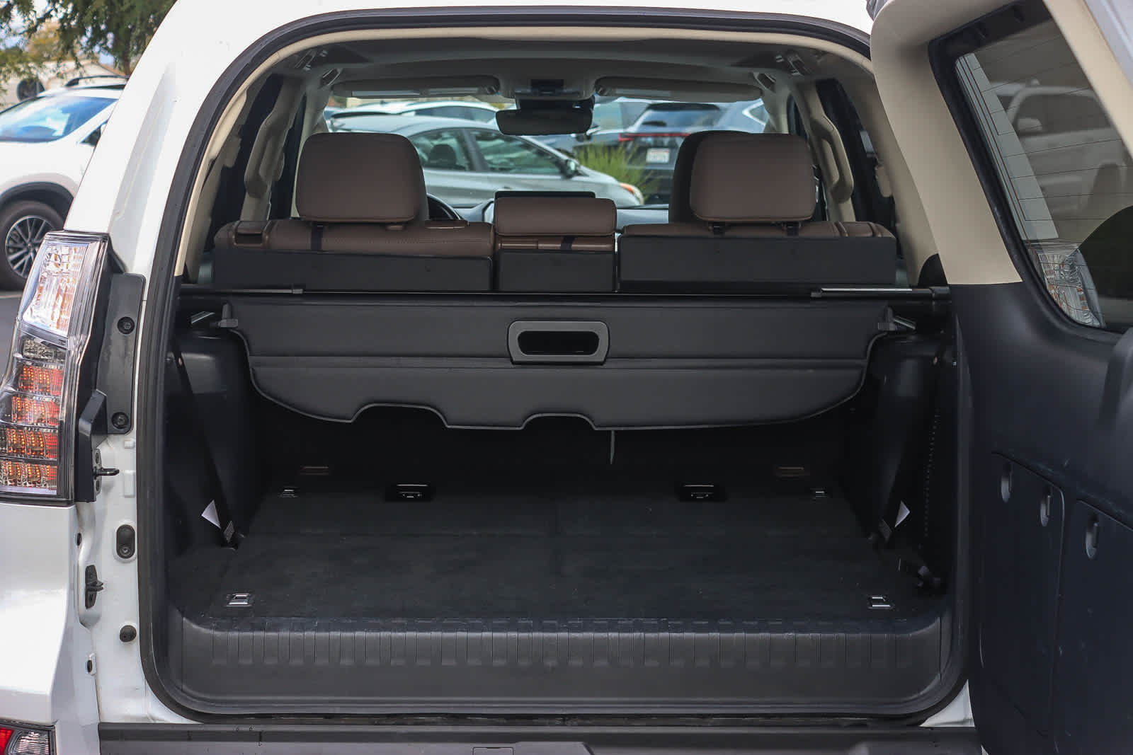 Thumbnail: 2022 Lexus GX - 24