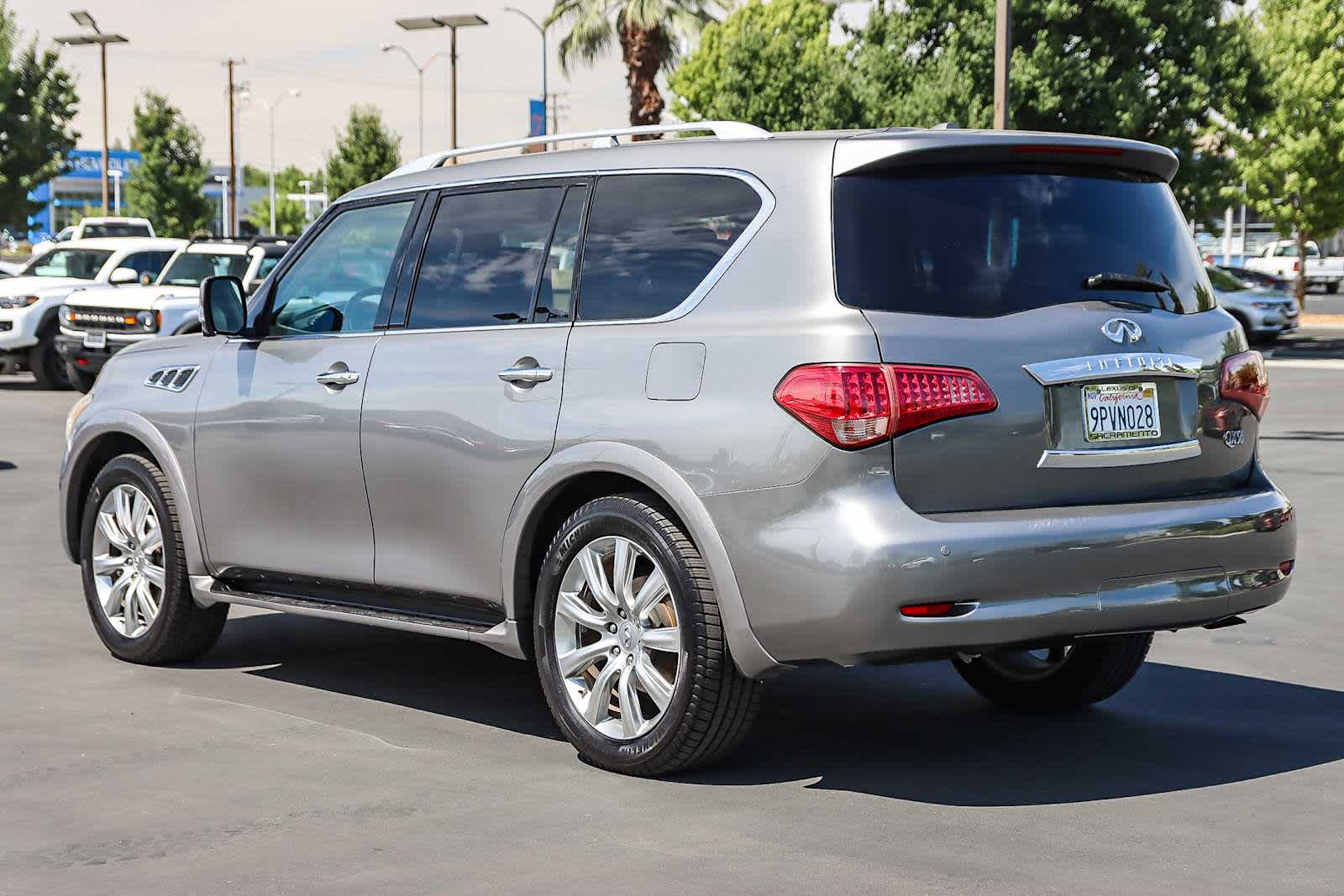 Thumbnail: 2011 INFINITI QX56 - 5
