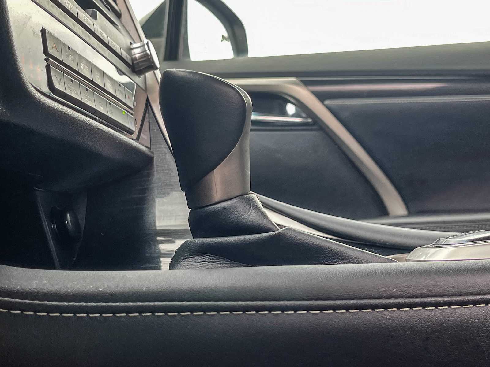 Thumbnail: 2017 Lexus RX - 21