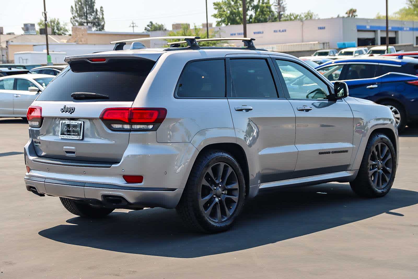 Thumbnail: 2018 Jeep Grand Cherokee - 6