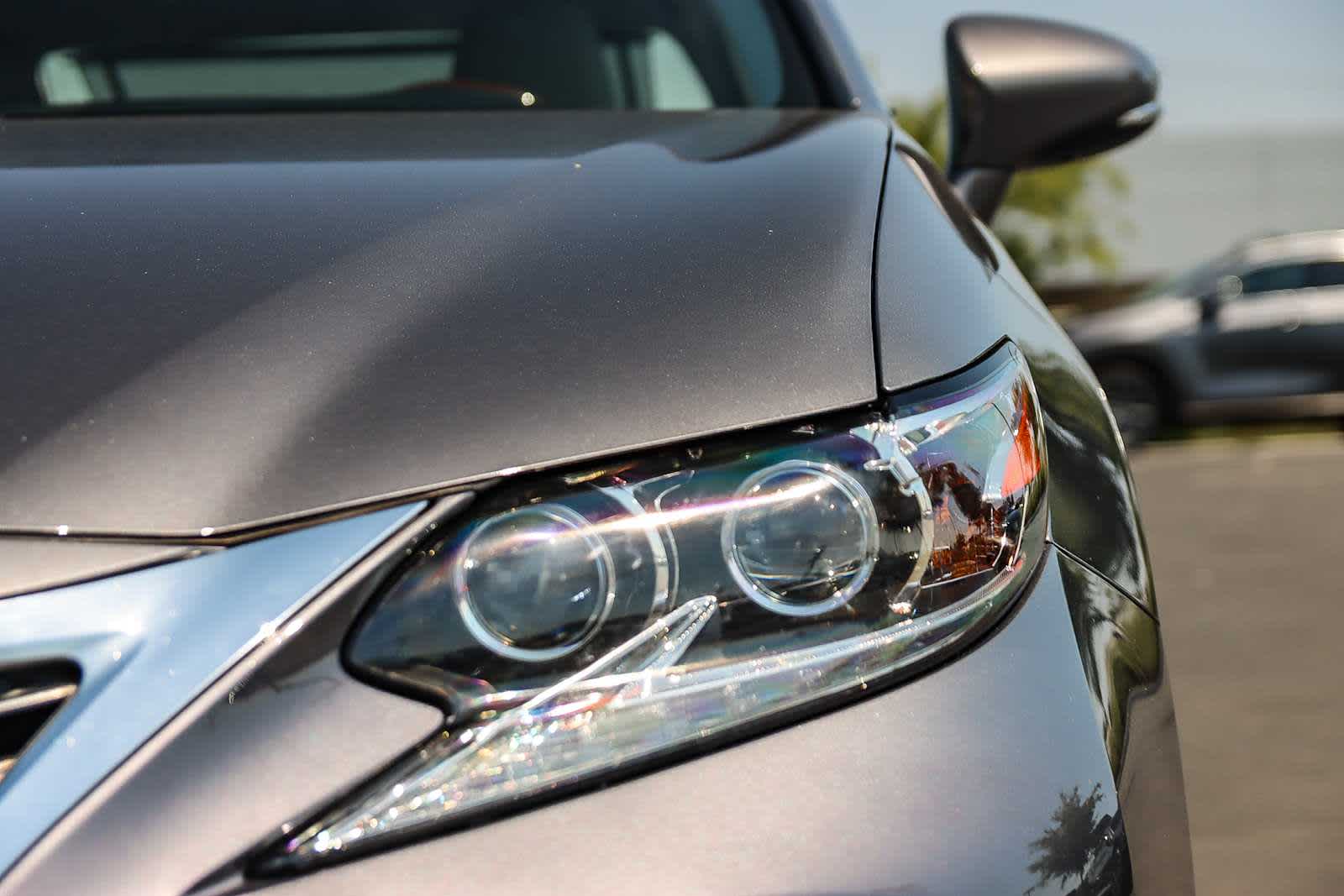Thumbnail: 2017 Lexus ES - 11