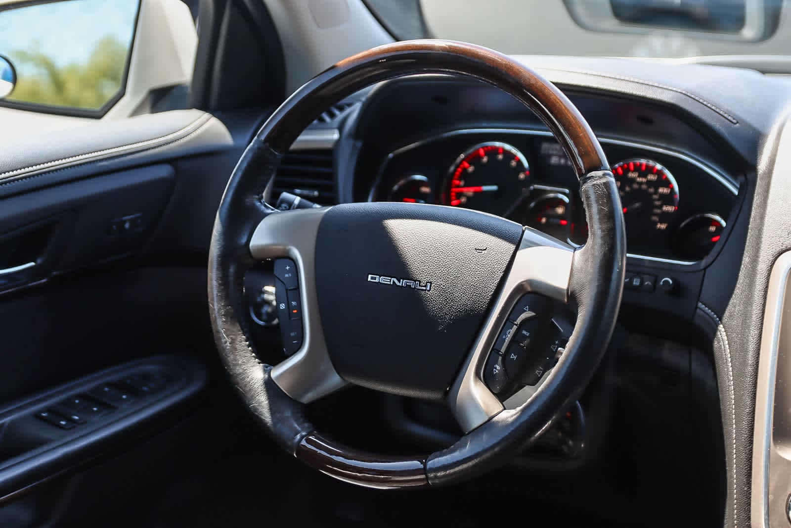 Thumbnail: 2014 GMC Acadia - 13