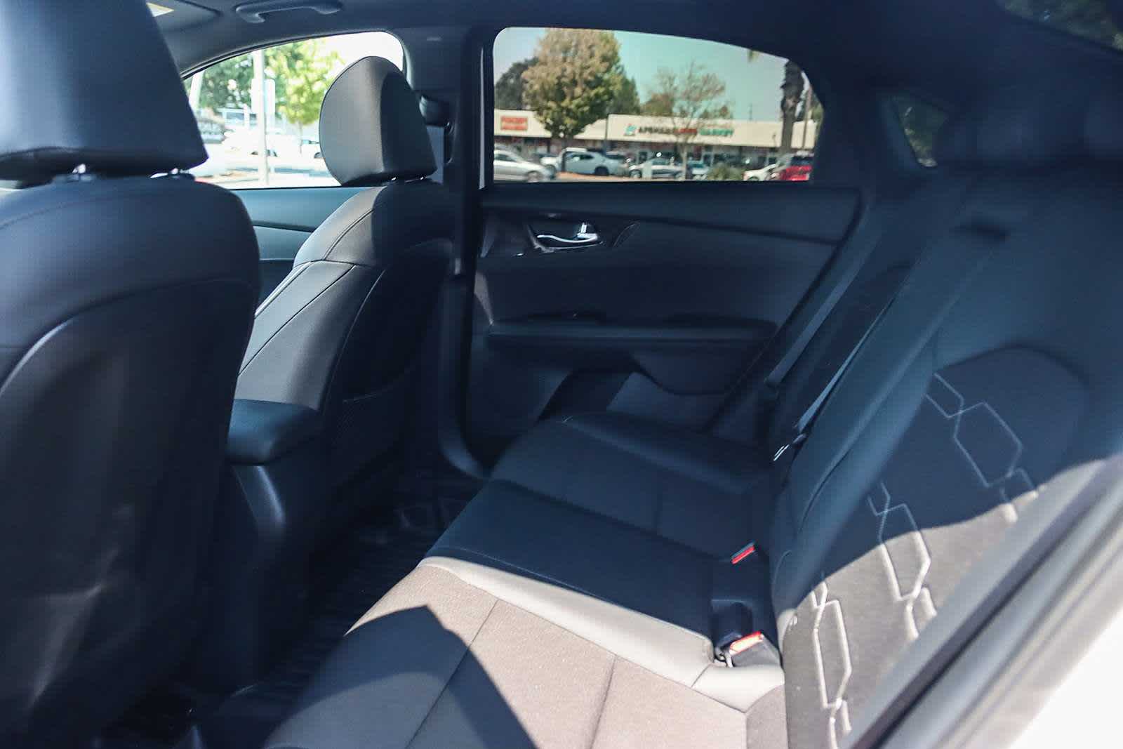 Thumbnail: 2024 Kia Forte - 22