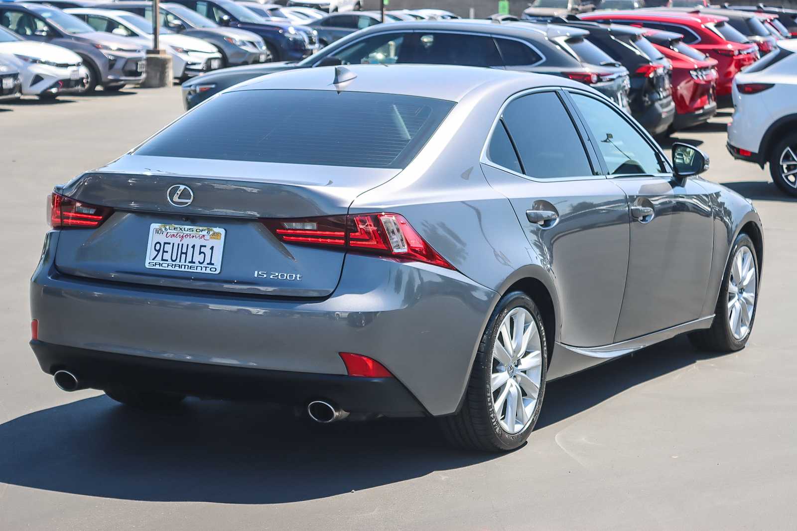 2016 Lexus IS 200t photo 4