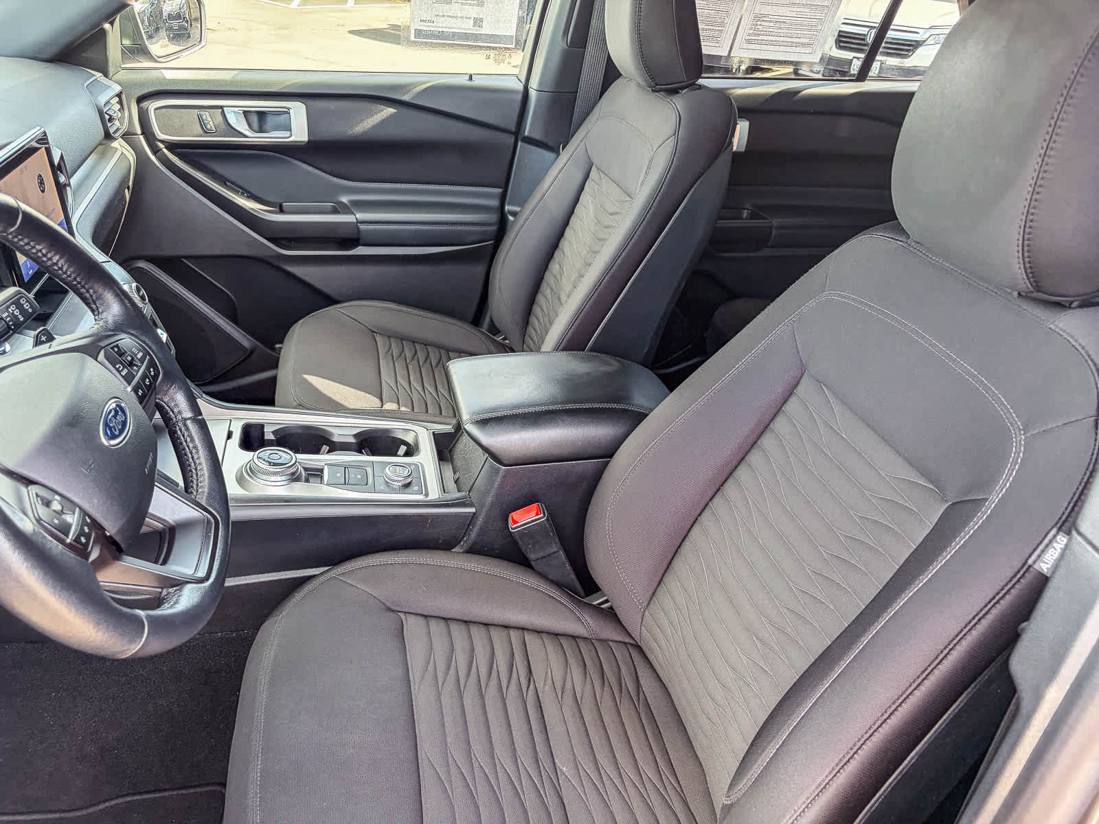 Thumbnail: 2020 Ford Explorer - 16