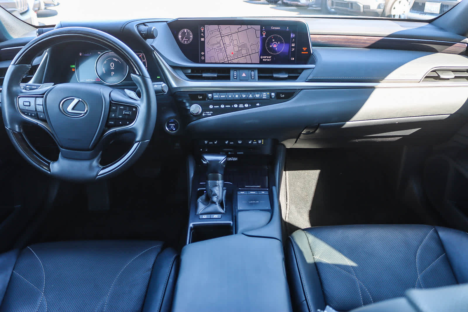 Thumbnail: 2021 Lexus ES - 11
