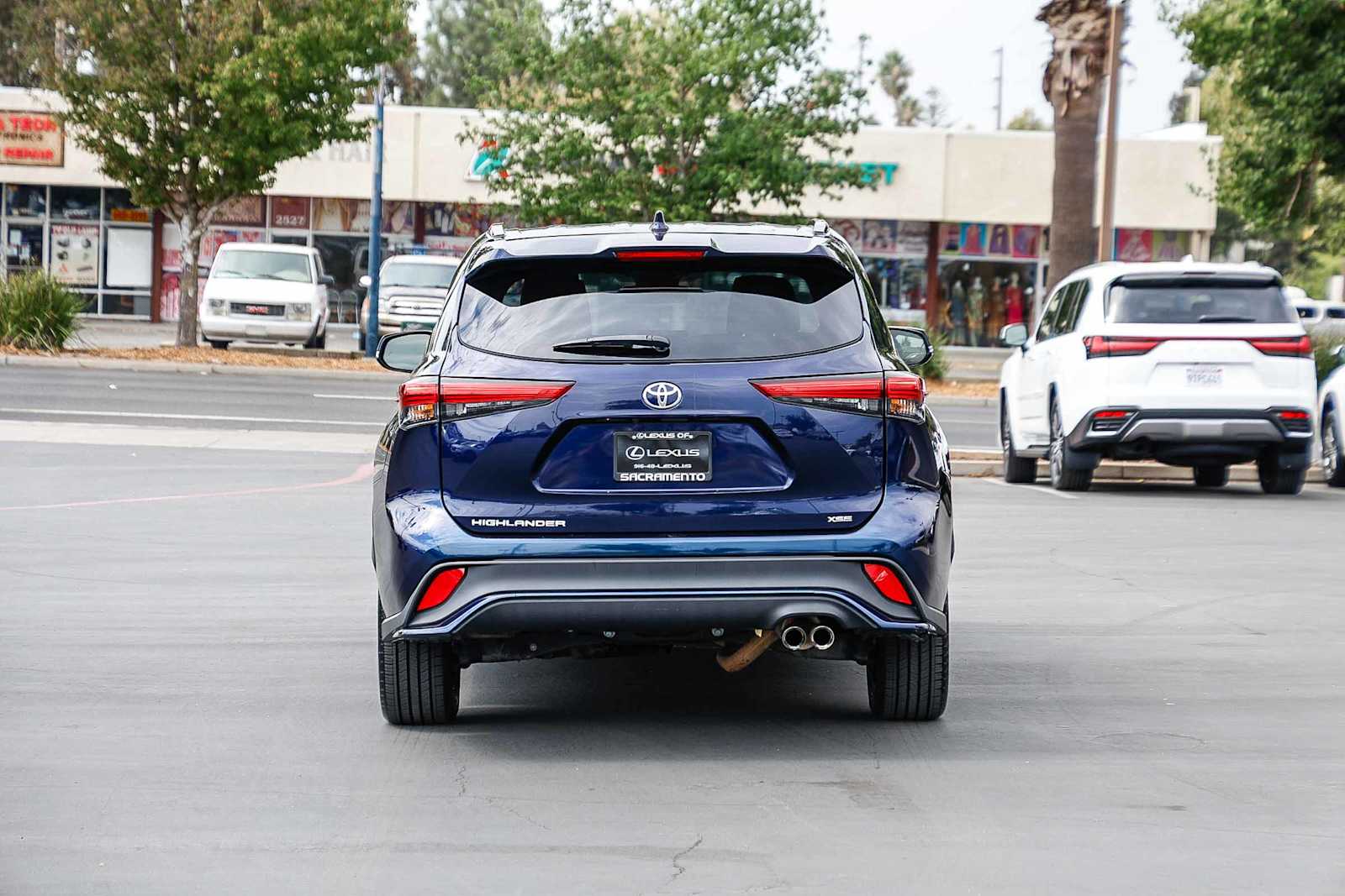 2023 Toyota Highlander Limited Platinum XLE XSE photo 2