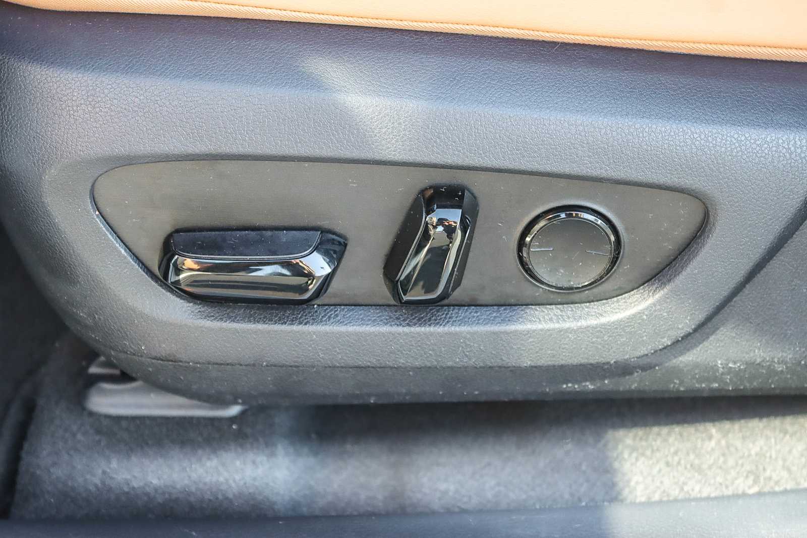 Thumbnail: 2025 Lexus RX - 21