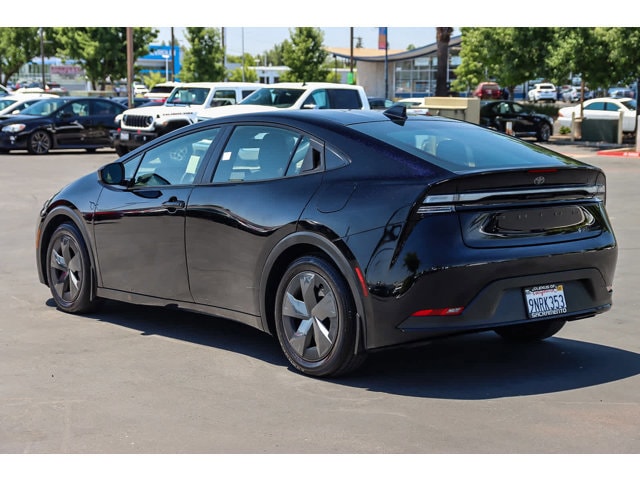 2024 Toyota Prius Prime SE 2