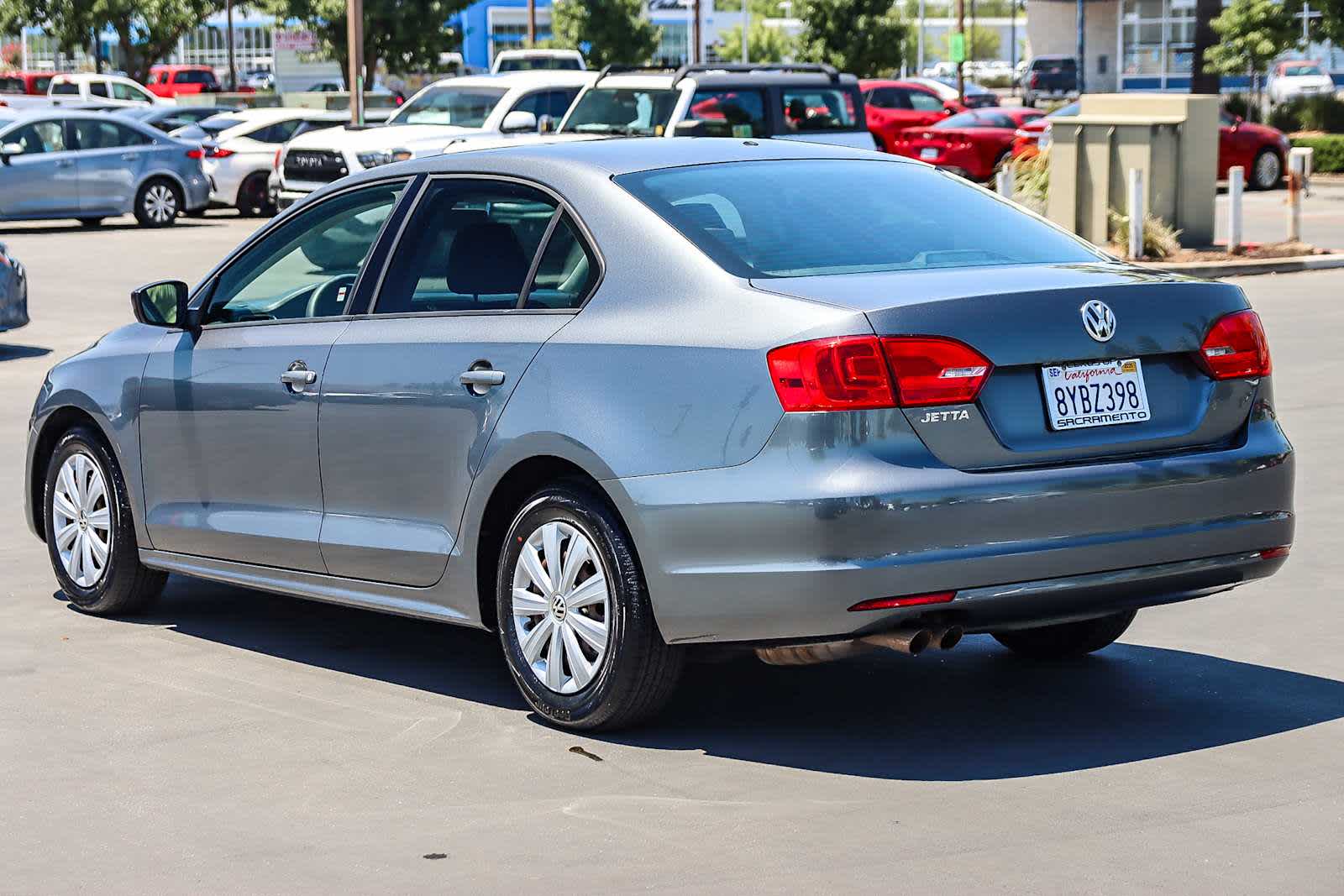 Thumbnail: 2014 Volkswagen Jetta - 3