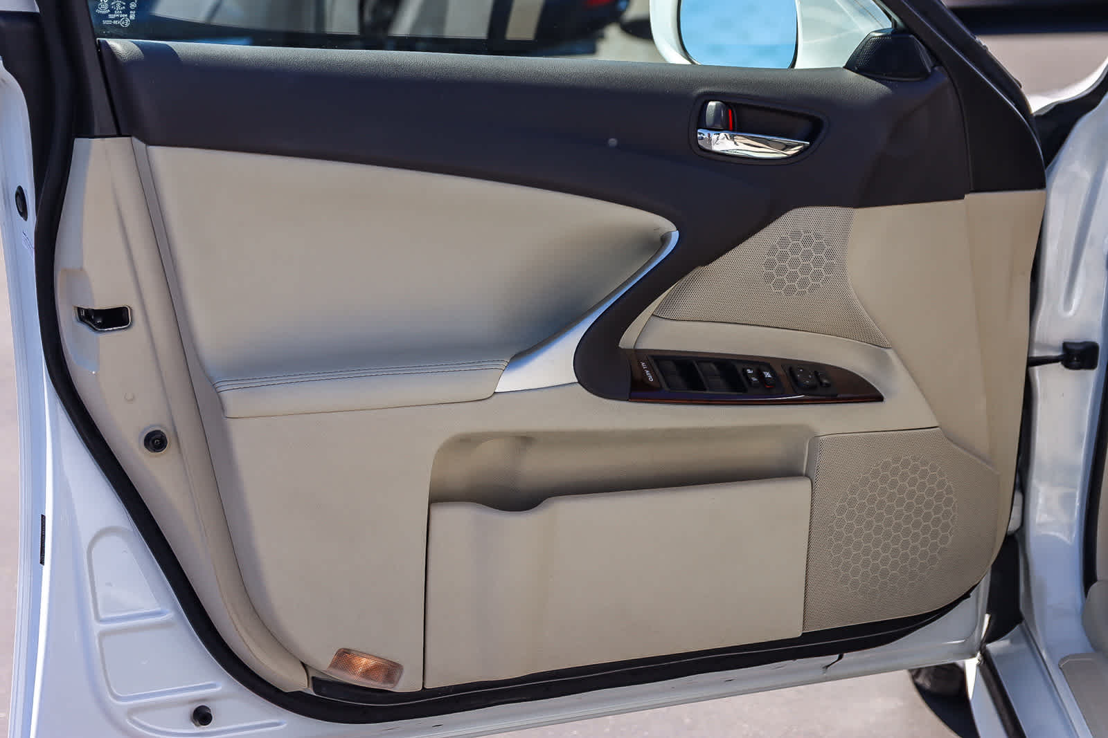 Thumbnail: 2012 Lexus IS - 21
