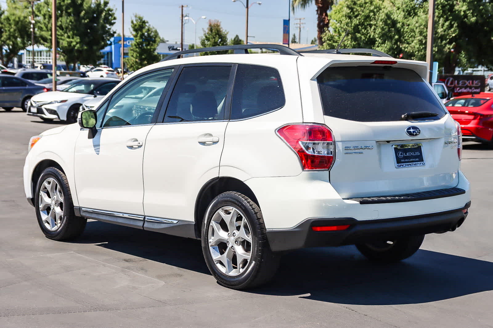 2015 Subaru Forester 2.5i Touring photo 2