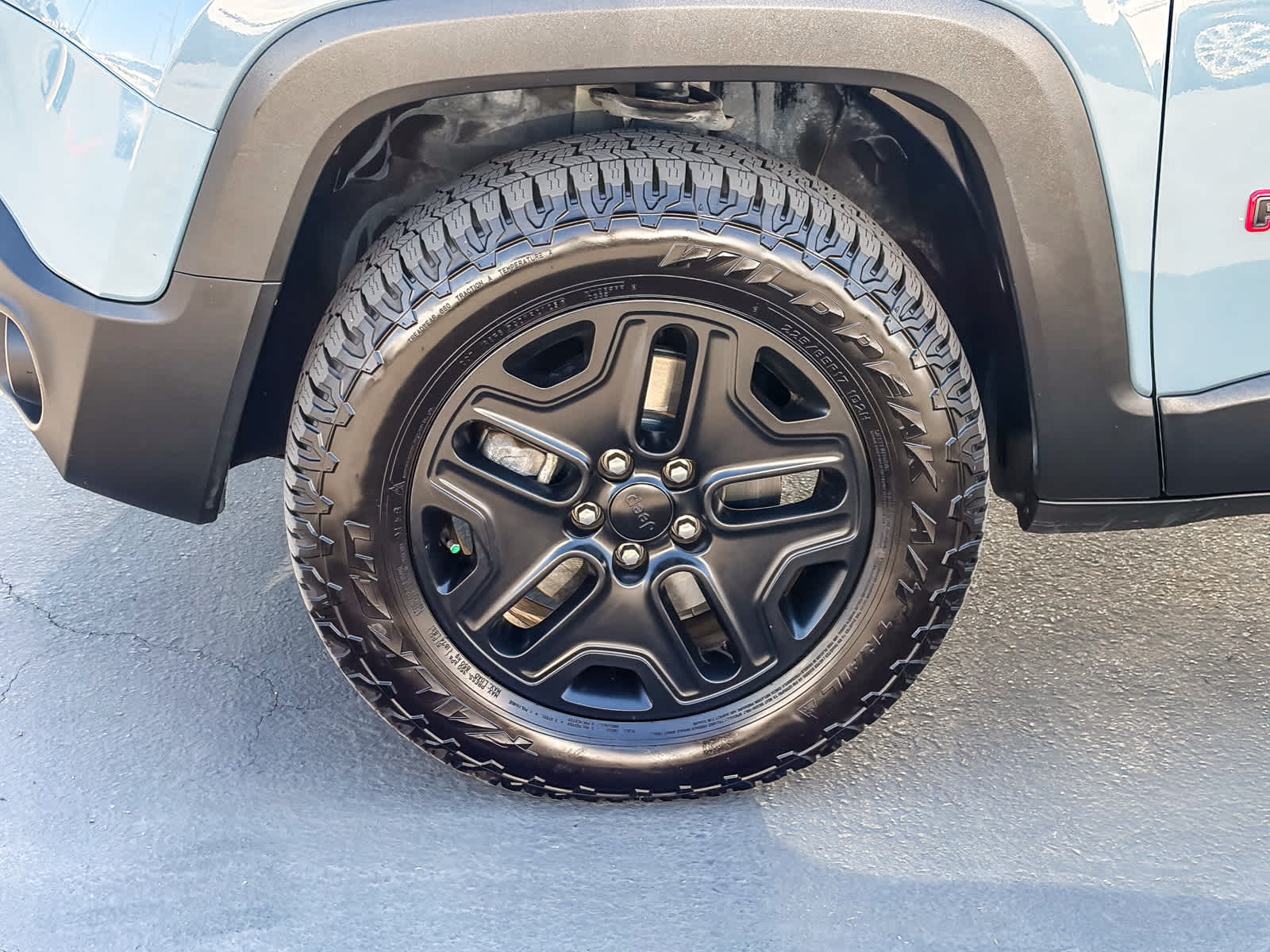Thumbnail: 2018 Jeep Renegade - 9