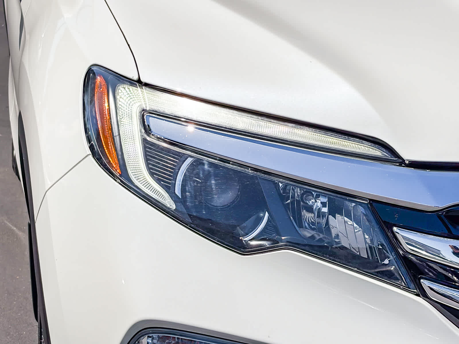 2018 Honda Pilot Touring FWD photo 6