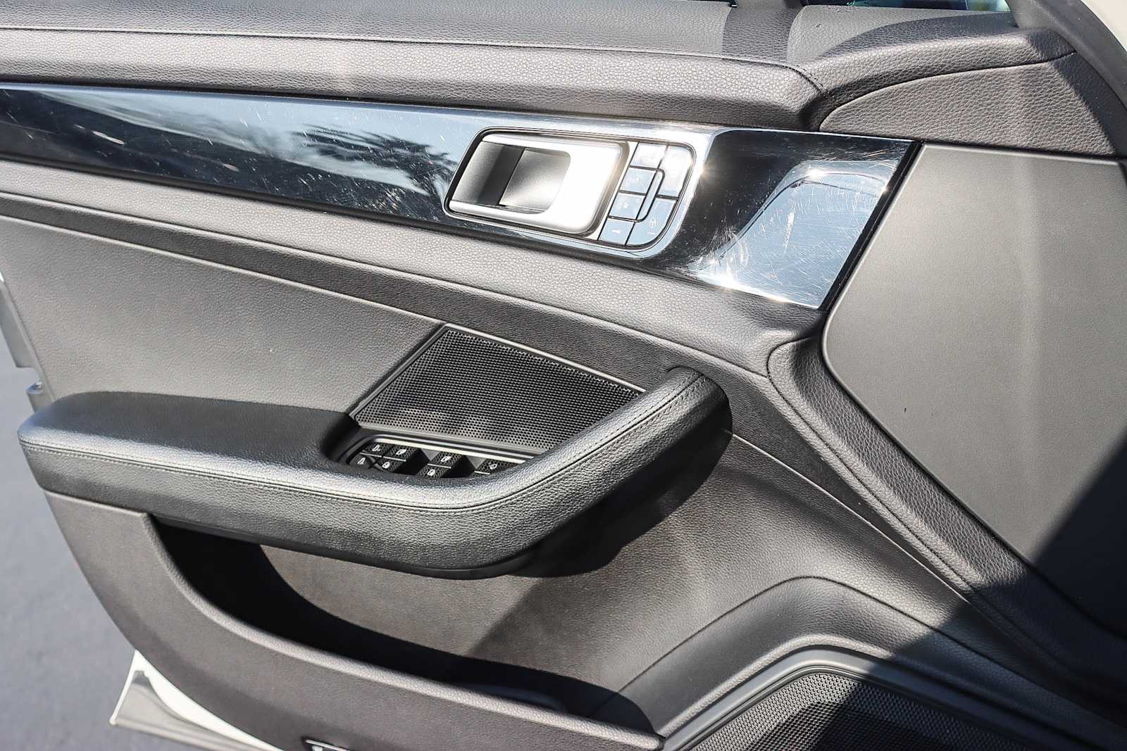 Thumbnail: 2018 Porsche Panamera - 20