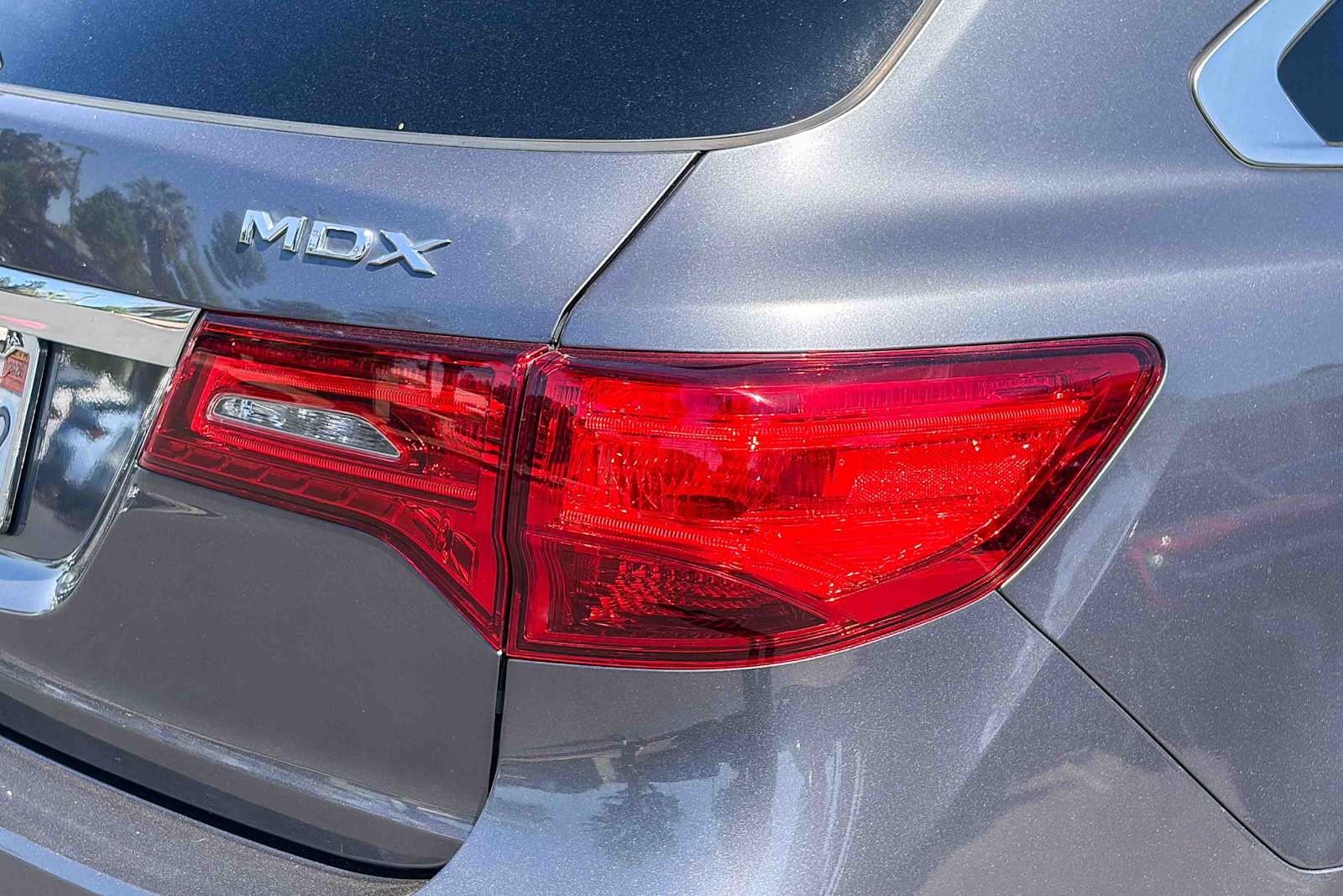 2017 Acura MDX V6 with Technology Package photo 3