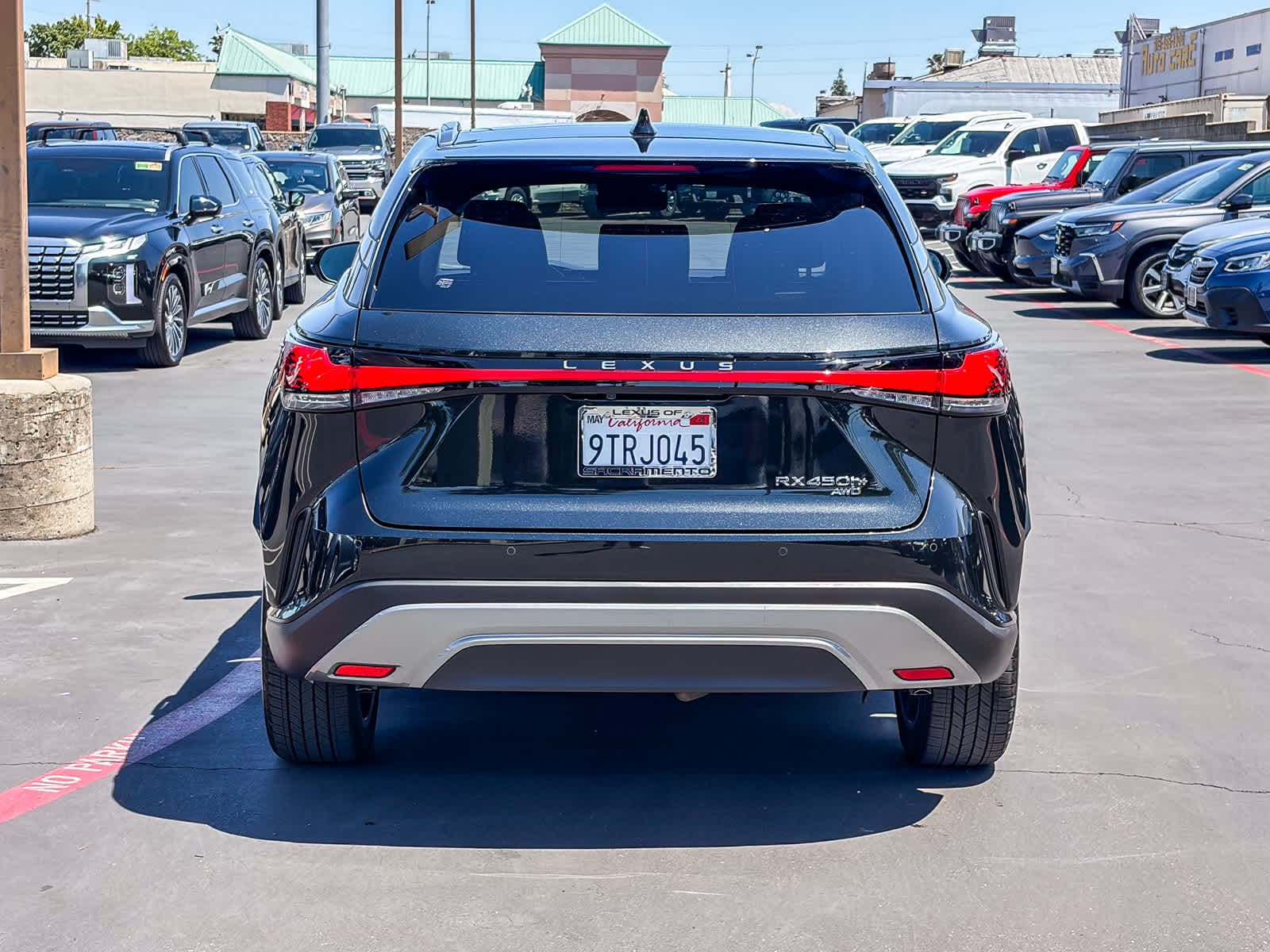 2025 LEXUS RX 450h+ Luxury photo 2