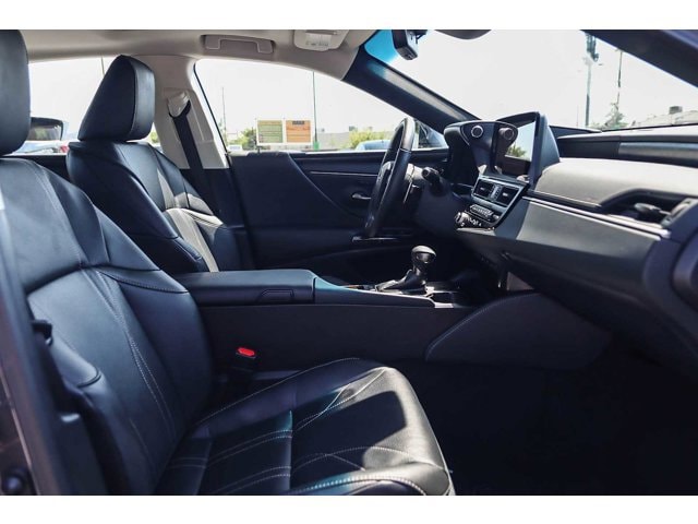 Thumbnail: 2025 Lexus ES - 19