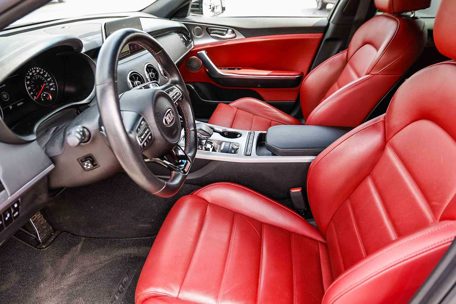 Thumbnail: 2020 Kia Stinger - 20