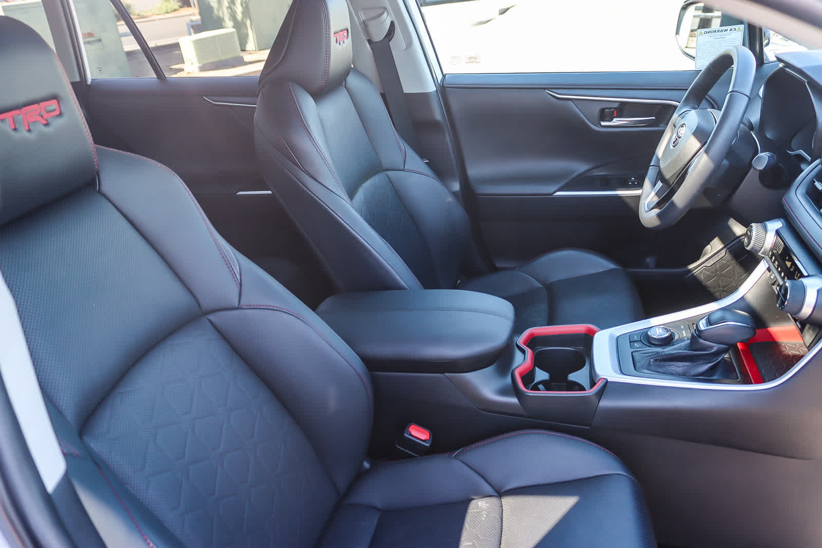 Thumbnail: 2021 Toyota RAV4 - 16