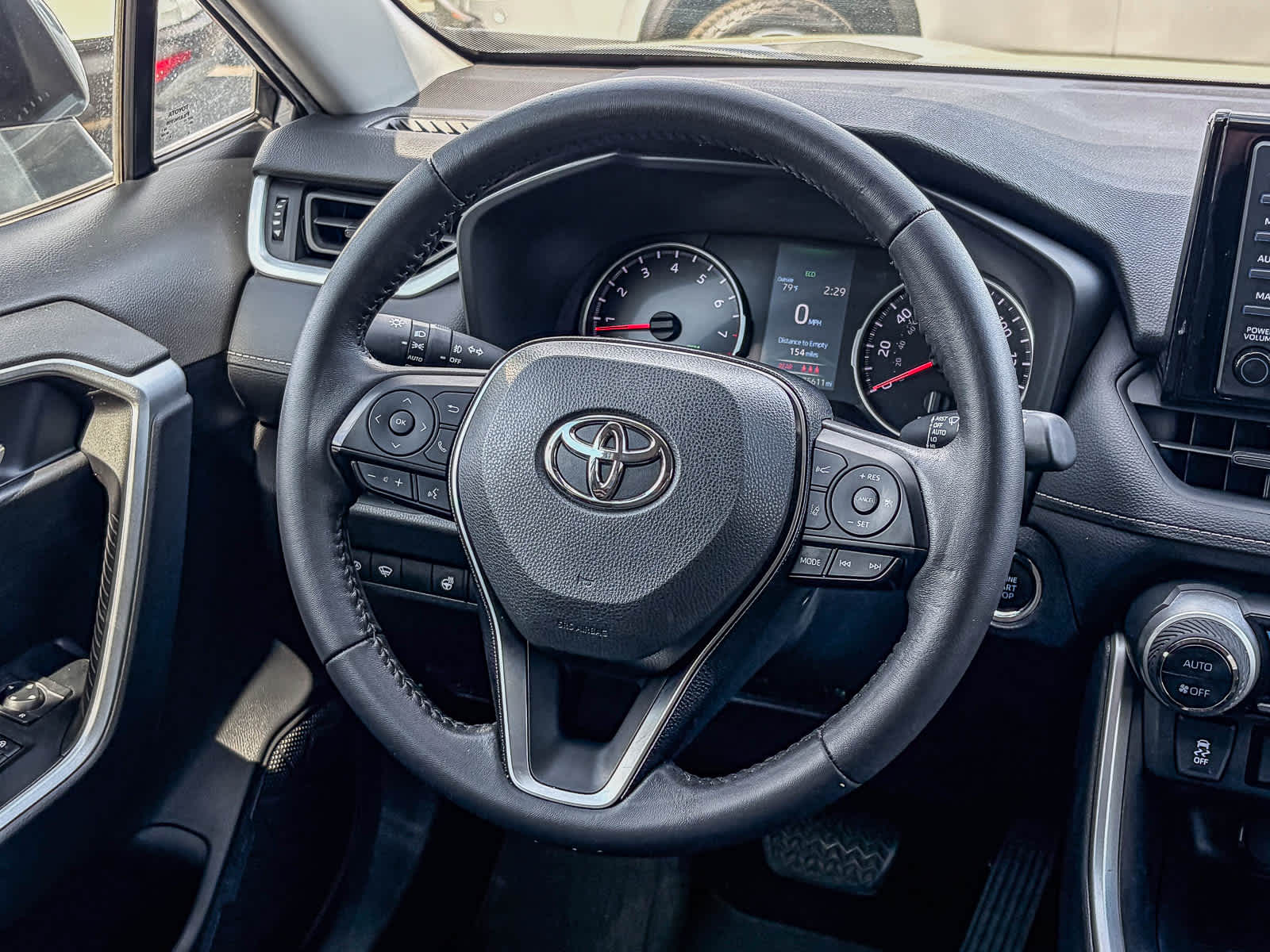 Thumbnail: 2021 Toyota RAV4 - 14