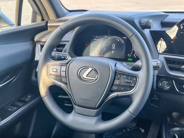 Thumbnail: 2025 Lexus UX - 16