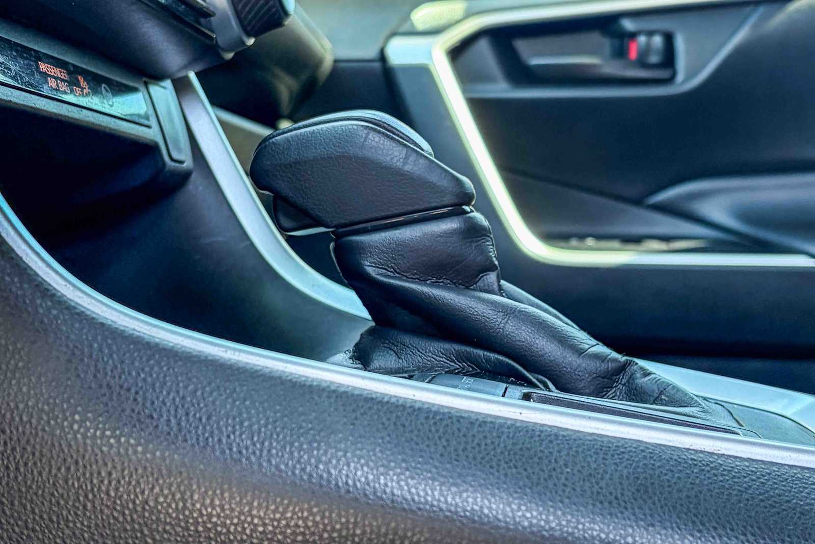 Thumbnail: 2019 Toyota RAV4 - 21