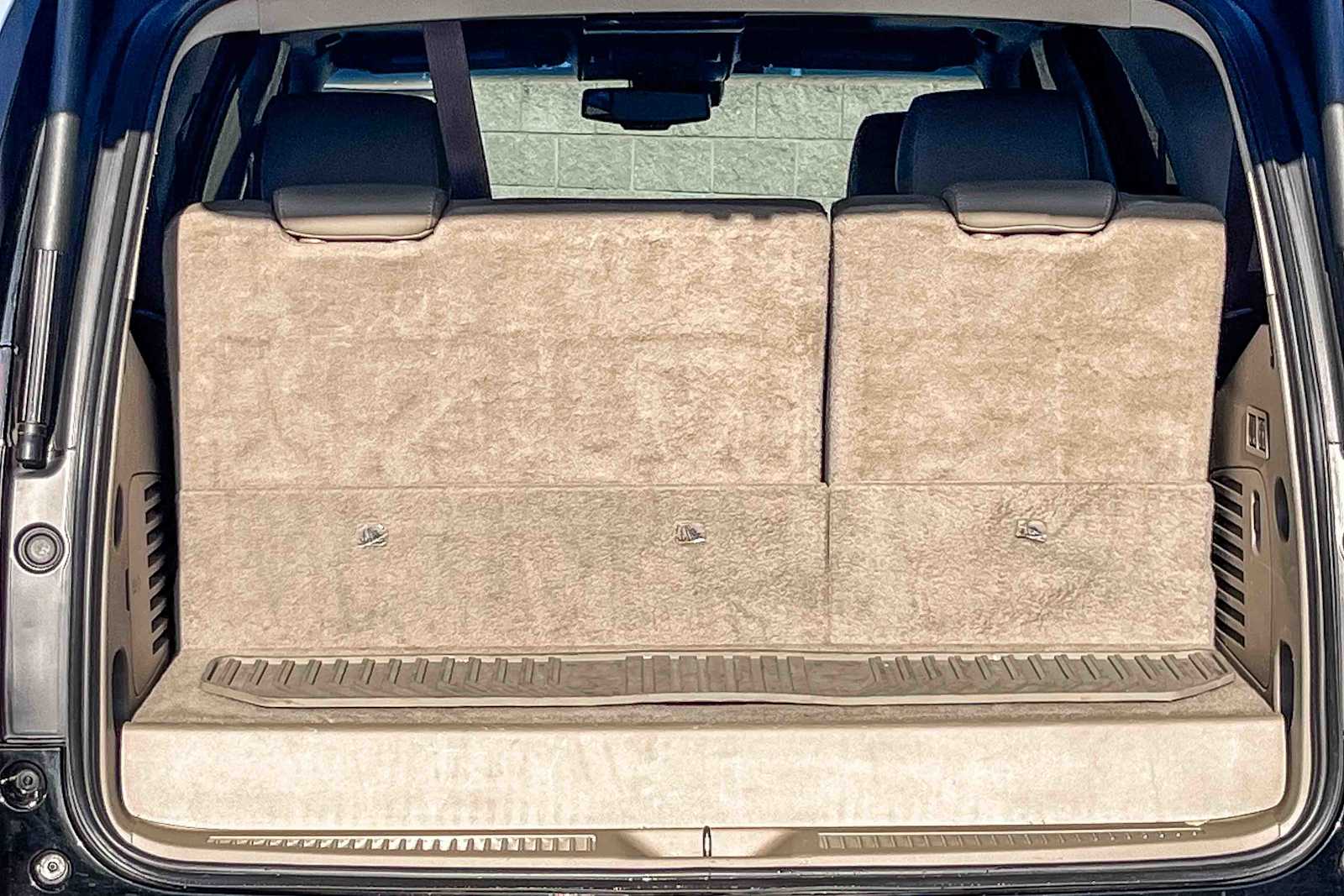 Thumbnail: 2019 Chevrolet Tahoe - 23