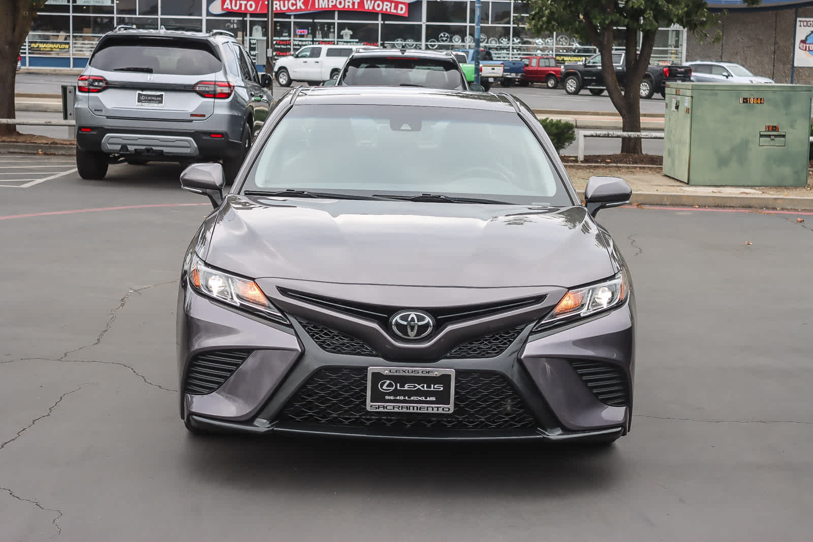 Thumbnail: 2018 Toyota Camry - 6