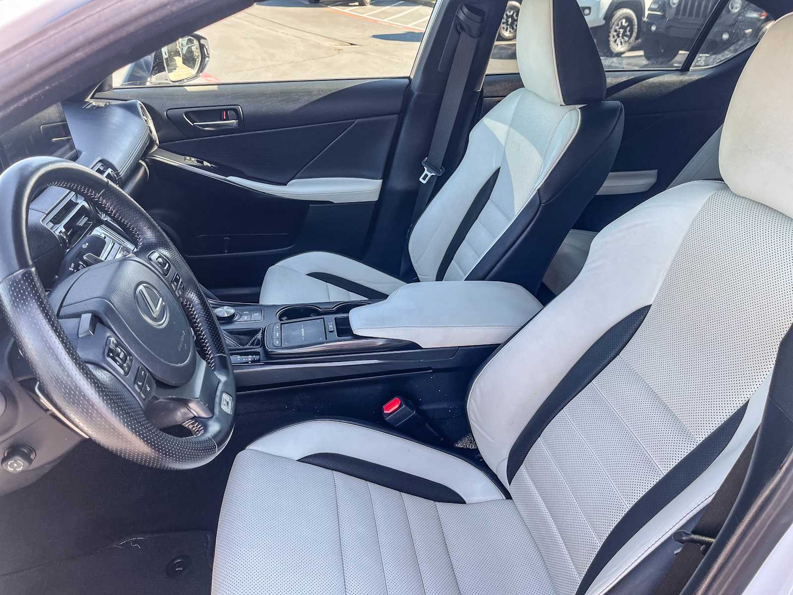 Thumbnail: 2023 Lexus IS - 17